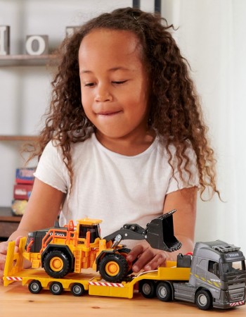 Camion Majorette Volvo cu remorca si buldozer