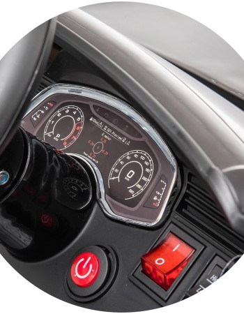 Masinuta electrica Chipolino Audi RS Q8 cu scaun din piele si roti EVA black (negru)