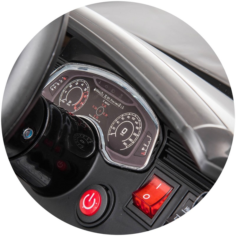 Masinuta electrica Chipolino Audi RS Q8 cu scaun din piele si roti EVA black (negru)